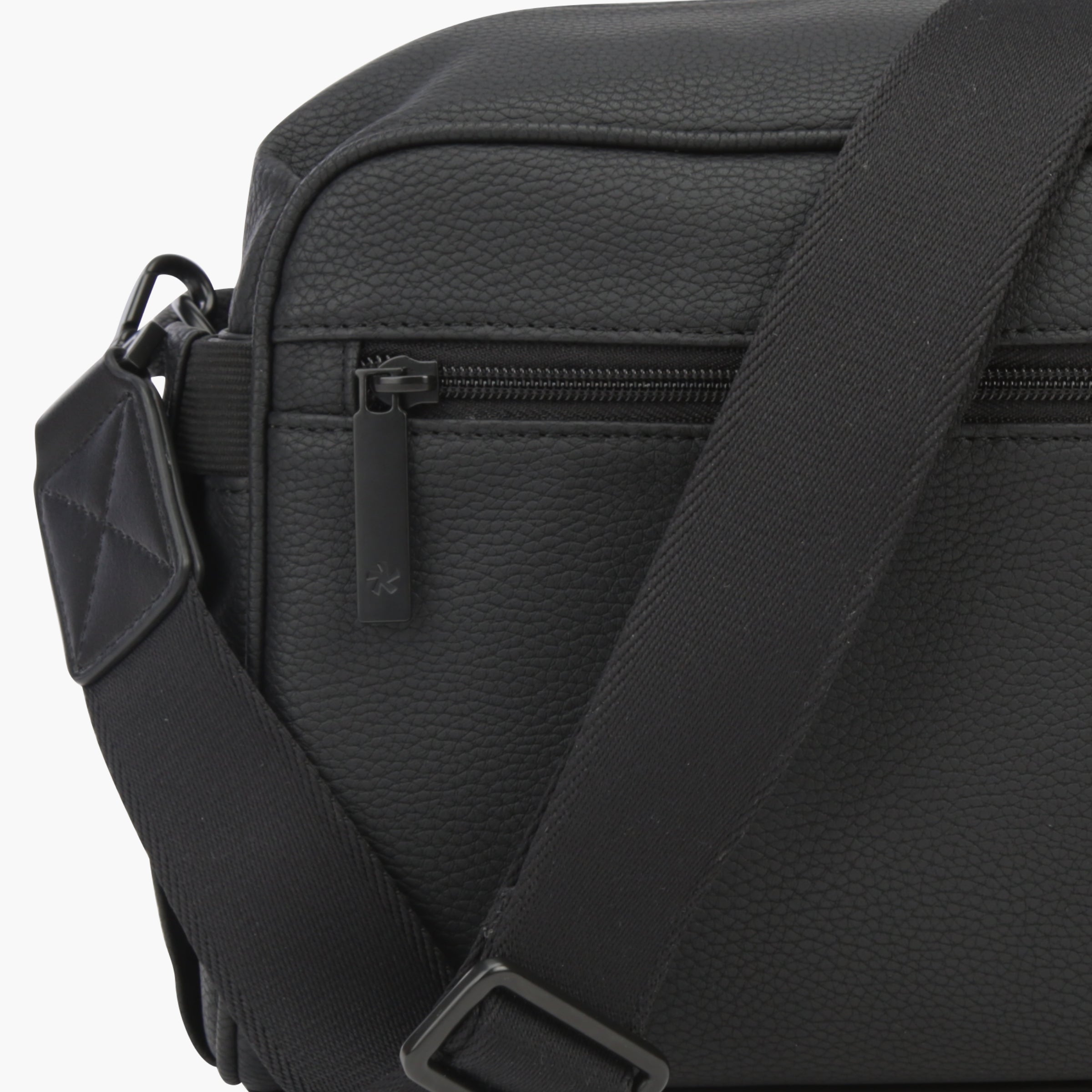 Close up of zip on Diaper bag