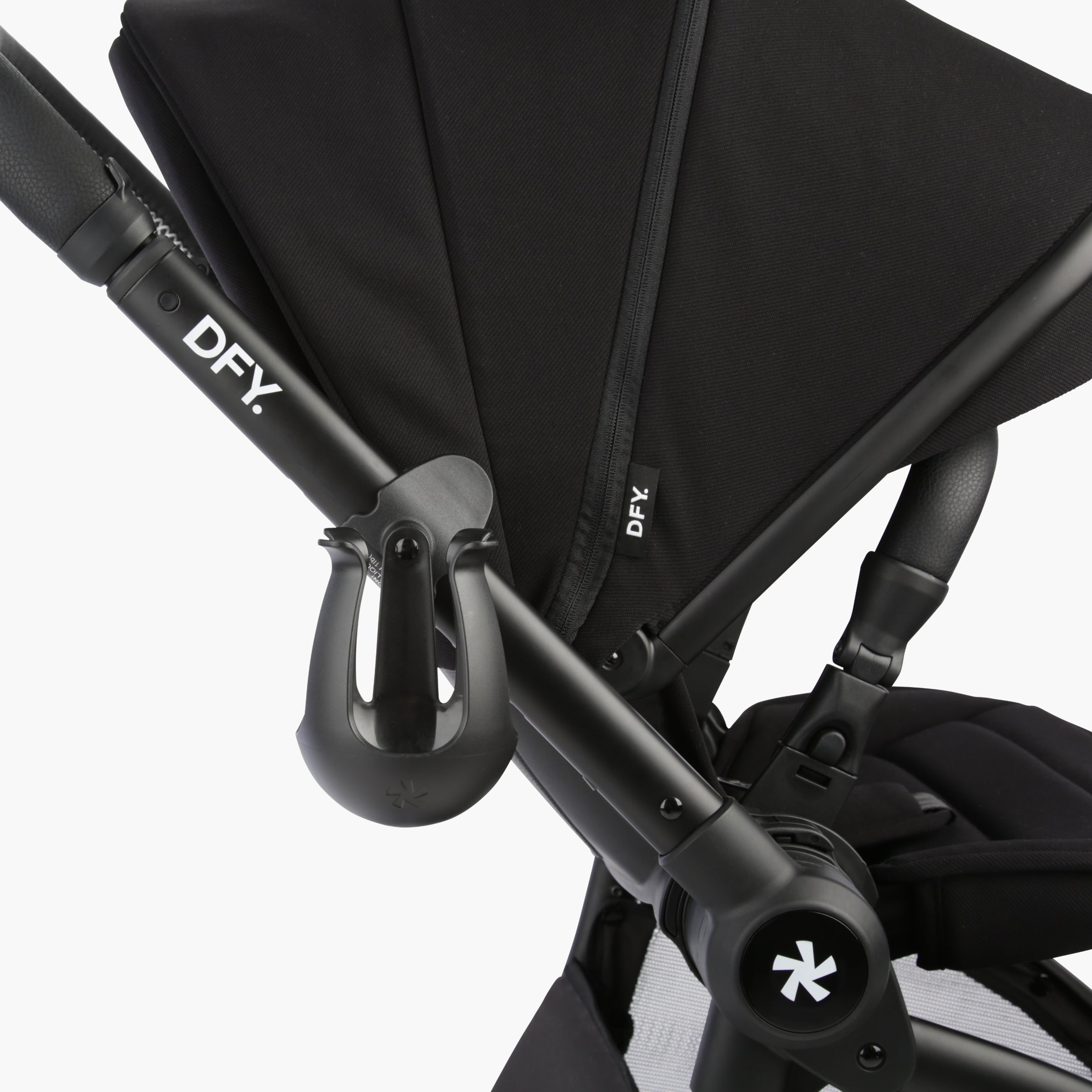 Image of the cupholder attached to the stroller